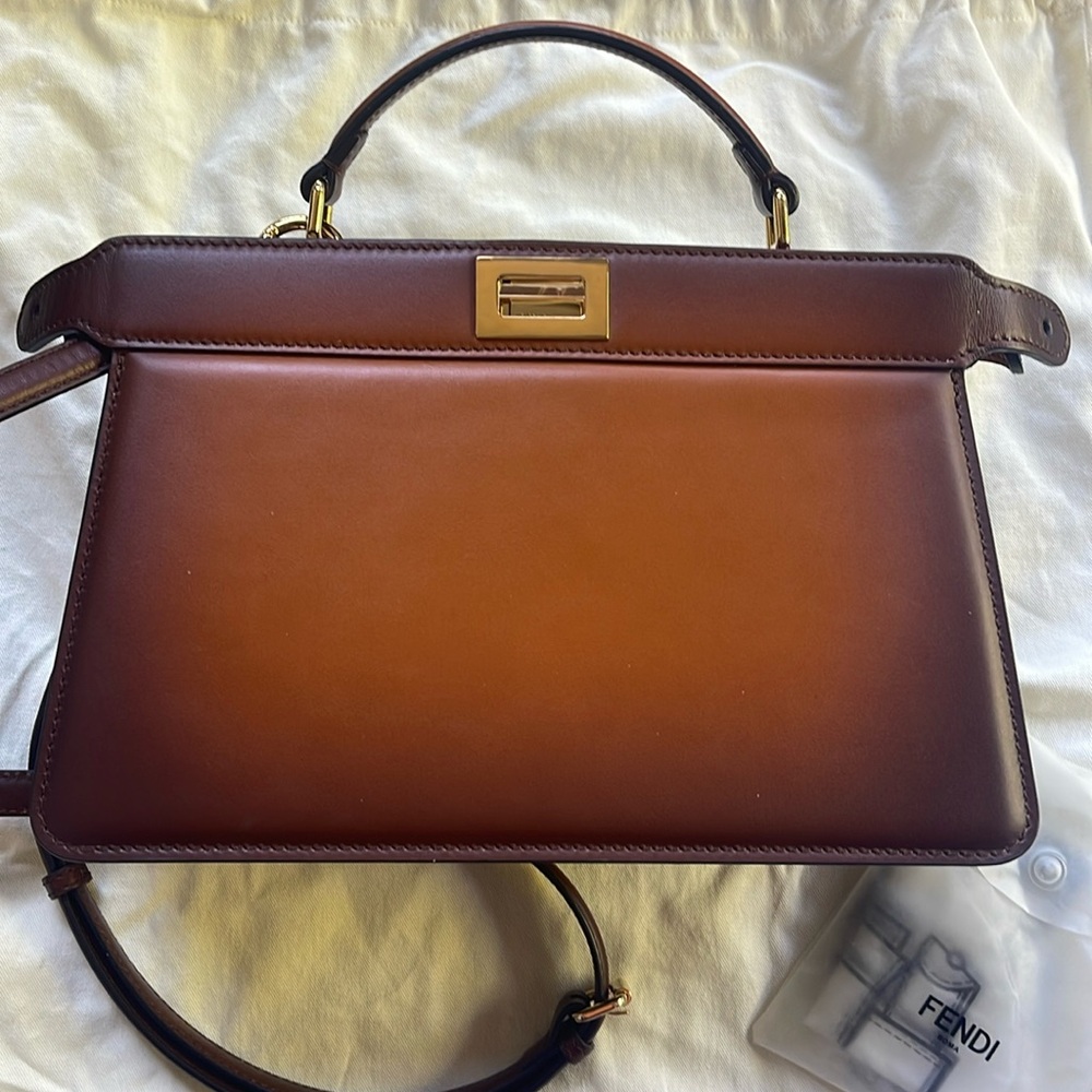 EUC Rare FENDI Peekaboo ISEEU East West Burnished Ombré Effect Brown Leather